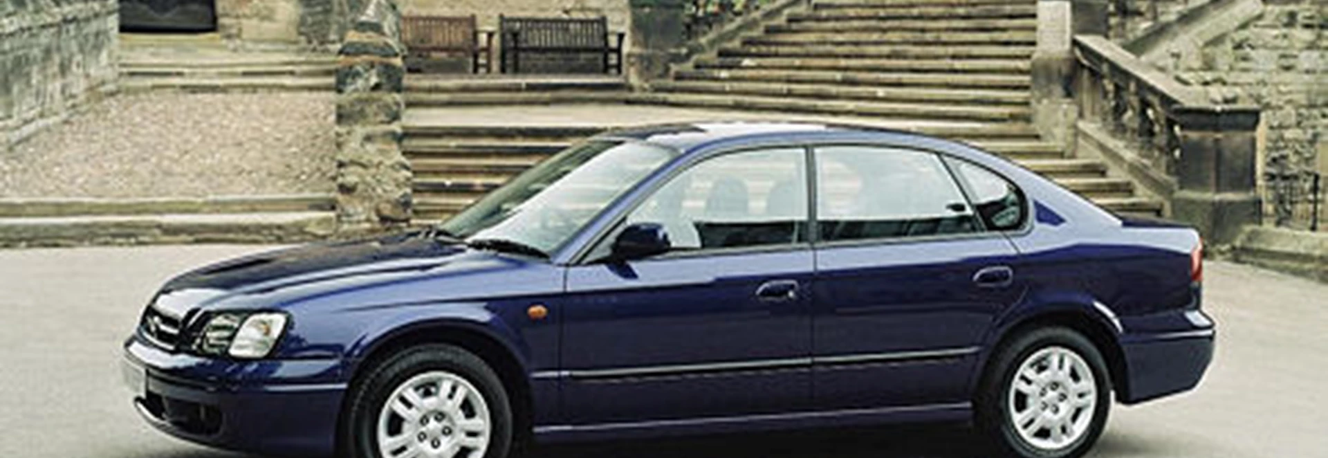 Subaru Legacy 2.0 GL (2000)